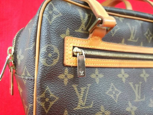 ブランド・ラグジュアリーのルイヴィトン（LOUIS VUITTON）