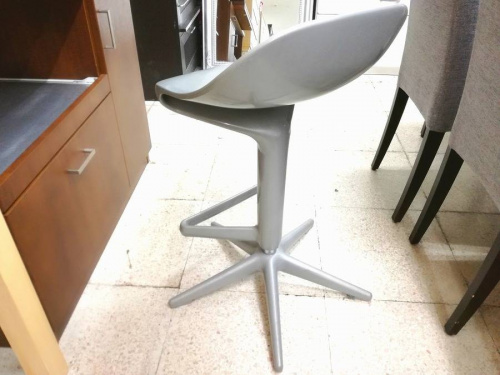 Kartell・カルテルの三鷹インテリア