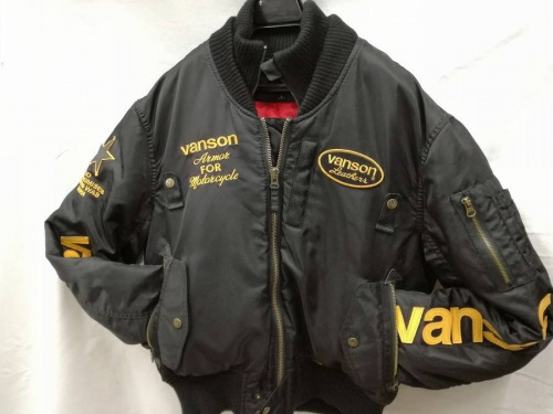 ジャケットのVANSON