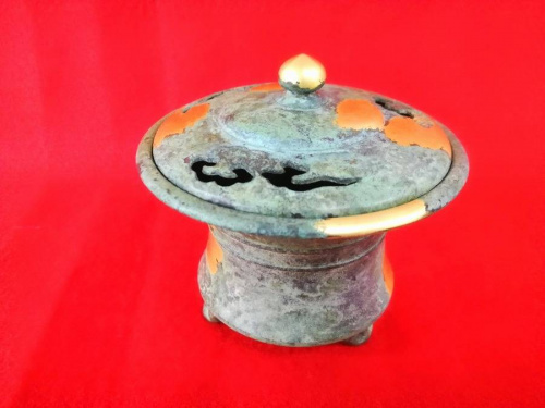 香炉の三鷹インテリア