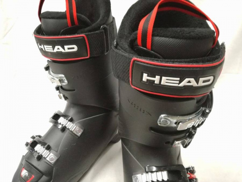 スポーツ用品のスキー