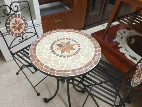 ガーデニングのテーブル