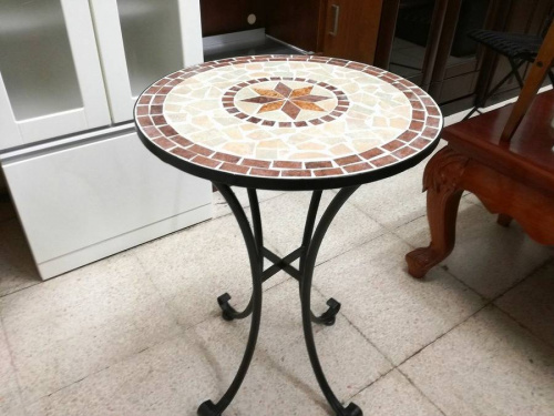 テーブルの三鷹インテリア