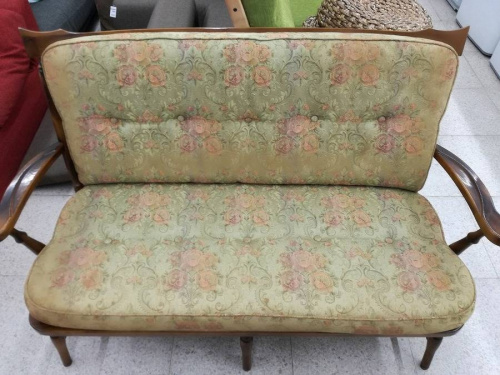 カリモクのソファー