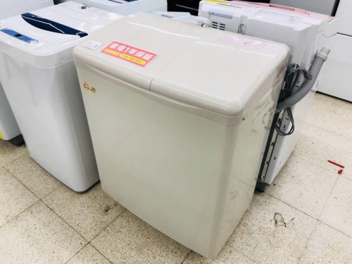 生活家電の2槽式洗濯機