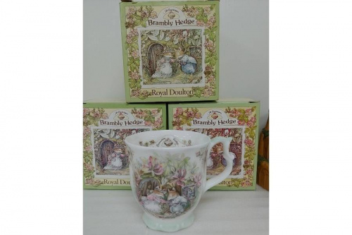 ロイヤル・ドルトンの三鷹吉祥寺食器