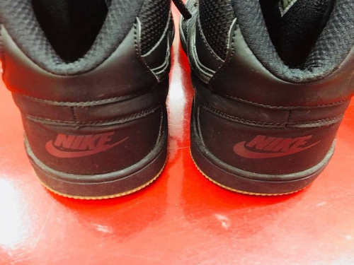 NIKEの三鷹店新入荷