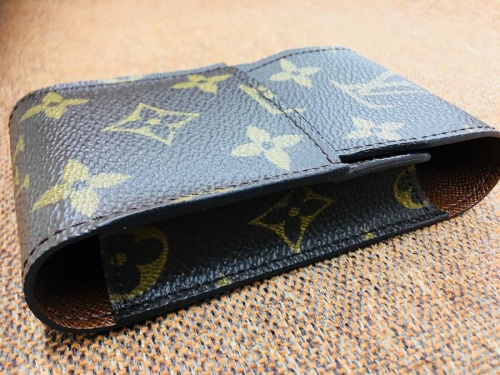 LOUIS VUITTON¤Î¥â¥Î¥°¥é¥à