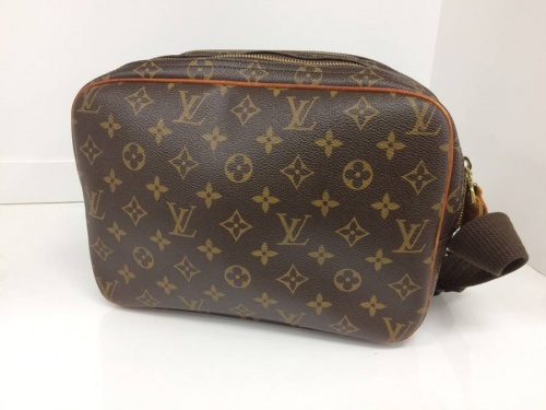 バッグのLOUIS VUITTON