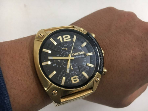 クロノグラフのDIESEL