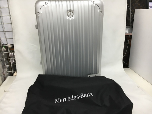 スーツケースのキャリーバッグ