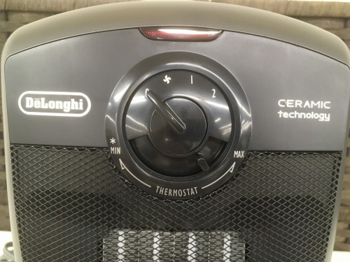 セラミックファンヒーターのDeLonghi