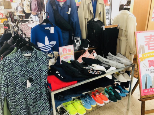 ロゴのNIKE