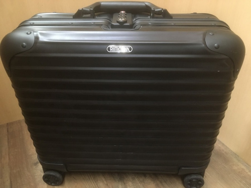 三鷹 吉祥寺 世田谷 杉並 スーツケースのRIMOWA