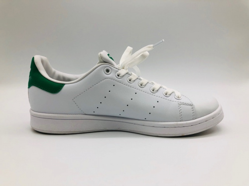 スニーカーのなんでも買取