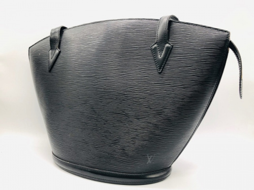 ブランド・ラグジュアリーのLOUIS VUITTON
