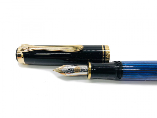 万年筆のペリカン