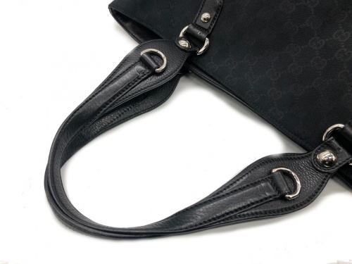 グッチのポーチ