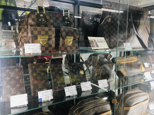 川崎　青葉　世田谷　鶴見　横浜 ルイヴィトン　中古　ブランド LOUIS VUITTON　買取の武蔵野市 小金井市 国分寺市 小平市 杉並区 中古 LV ルイヴィトン 買取 販売