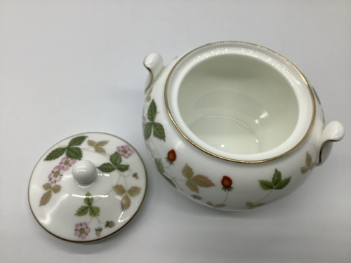 洋食器のWEDGWOOD