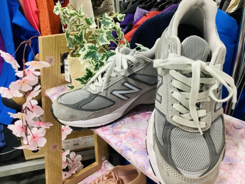 シューズのスニーカー
