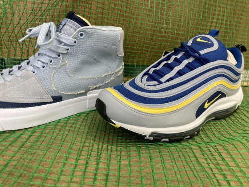 スニーカーのNIKE
