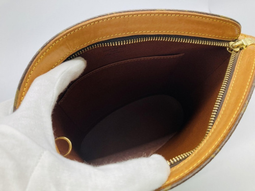 川崎 青葉 世田谷 鶴見 横浜 ルイヴィトン 中古 ブランド LOUIS VUITTON 買取の武蔵野市 小金井市 国分寺市 小平市 杉並区 中古 LV ルイヴィトン 買取 販売