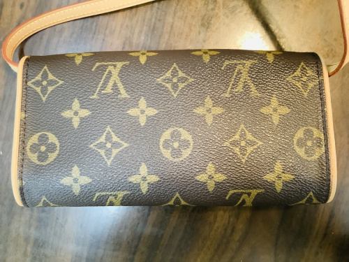 バッグのLOUIS VUITTON　ルイ・ヴィトン