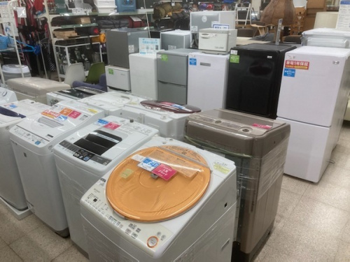 冷蔵庫大量展示の世田谷　家電
