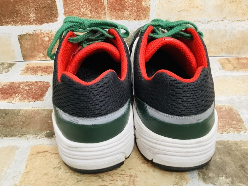 衣類　買取の川崎　青葉　世田谷　鶴見　横浜 ルイヴィトン　中古　スニーカー　買取