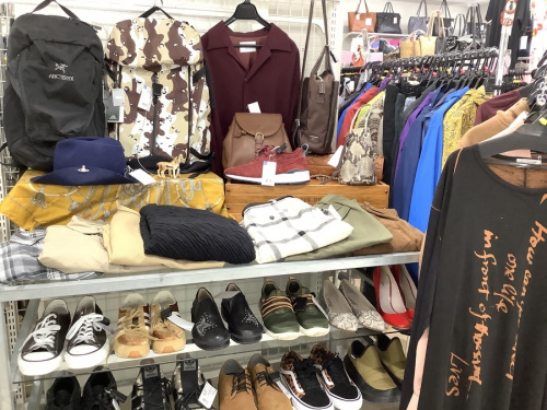 ファッションの洋服