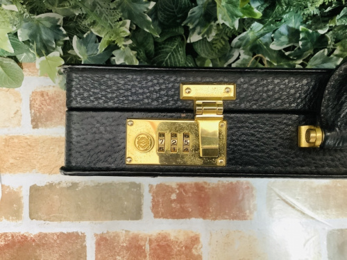 LOEWE　ロエベの川崎　青葉　世田谷　鶴見　横浜 ルイヴィトン　中古　ブランド　買取