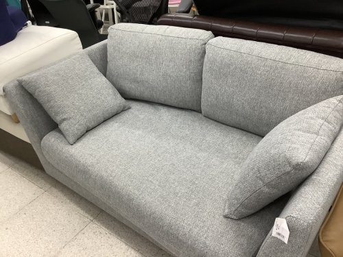 ソファーのチェア