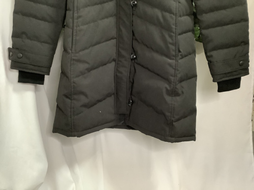 ダウンのカナダグース