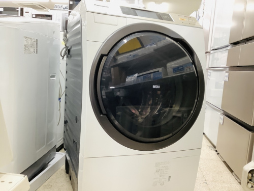 生活家電の洗濯乾燥機