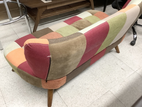 2人掛けソファーのマルチカラー