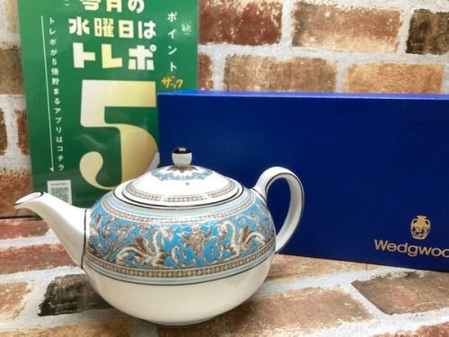 ウェッジウッドのティーポット