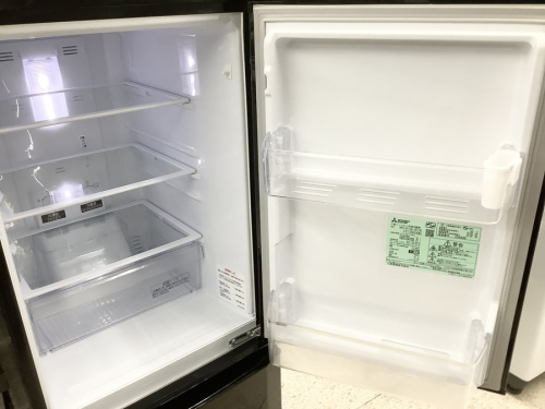 冷蔵庫の2ドア冷蔵庫