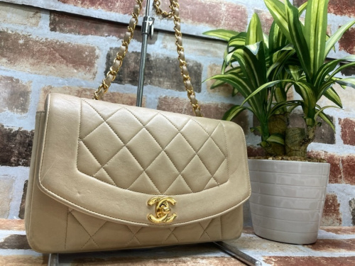 シャネルのCHANEL