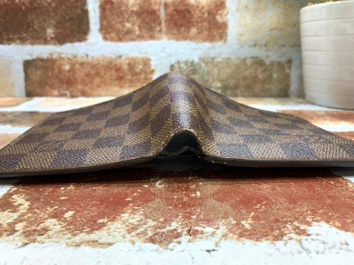 財布の2つ折り財布