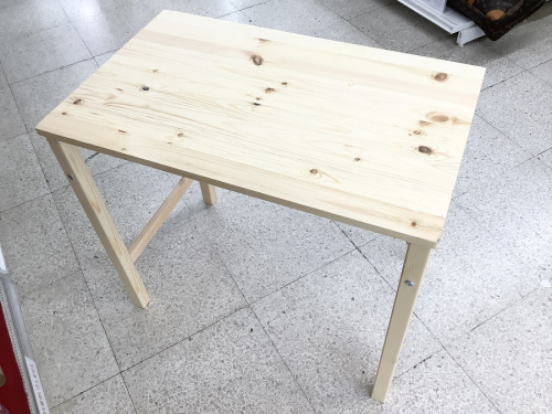 生活家具のデスク