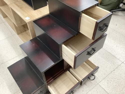 階段箪笥のタンス