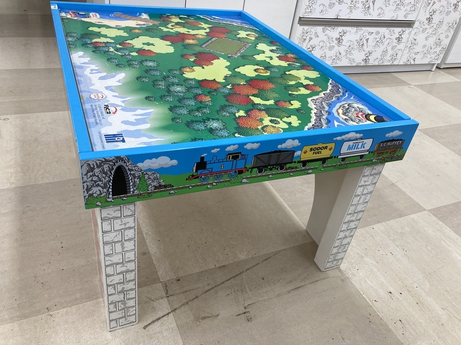 きかんしゃトーマス　プレイテーブル きかんしゃトーマス（ラーニングカーブ） プレイテーブルL(付属