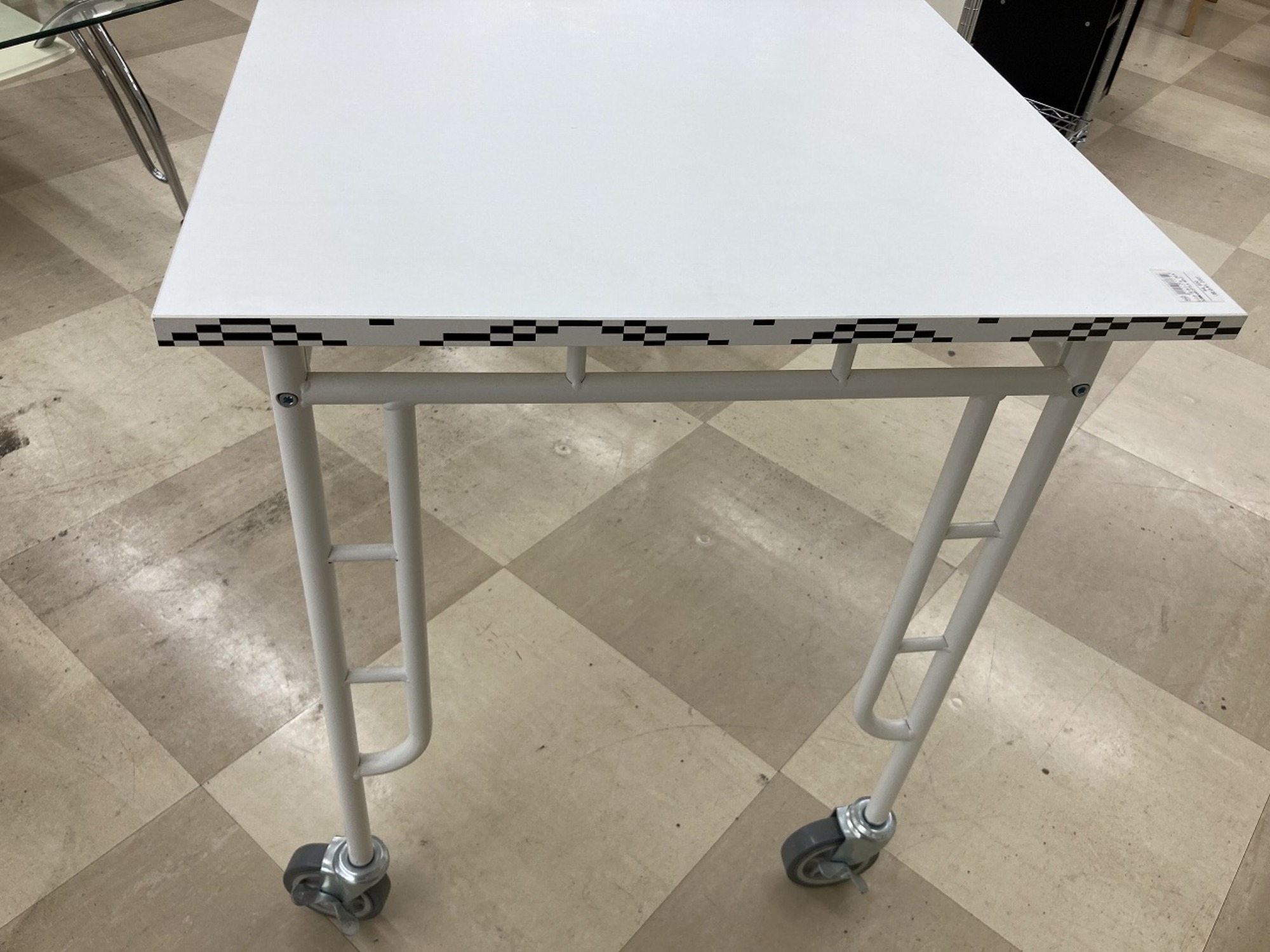 IKEA（イケア）】キャスター付きテーブル SAMMANKOPPLA 入荷しました！ [2022.12.06発行]｜リサイクルショップ