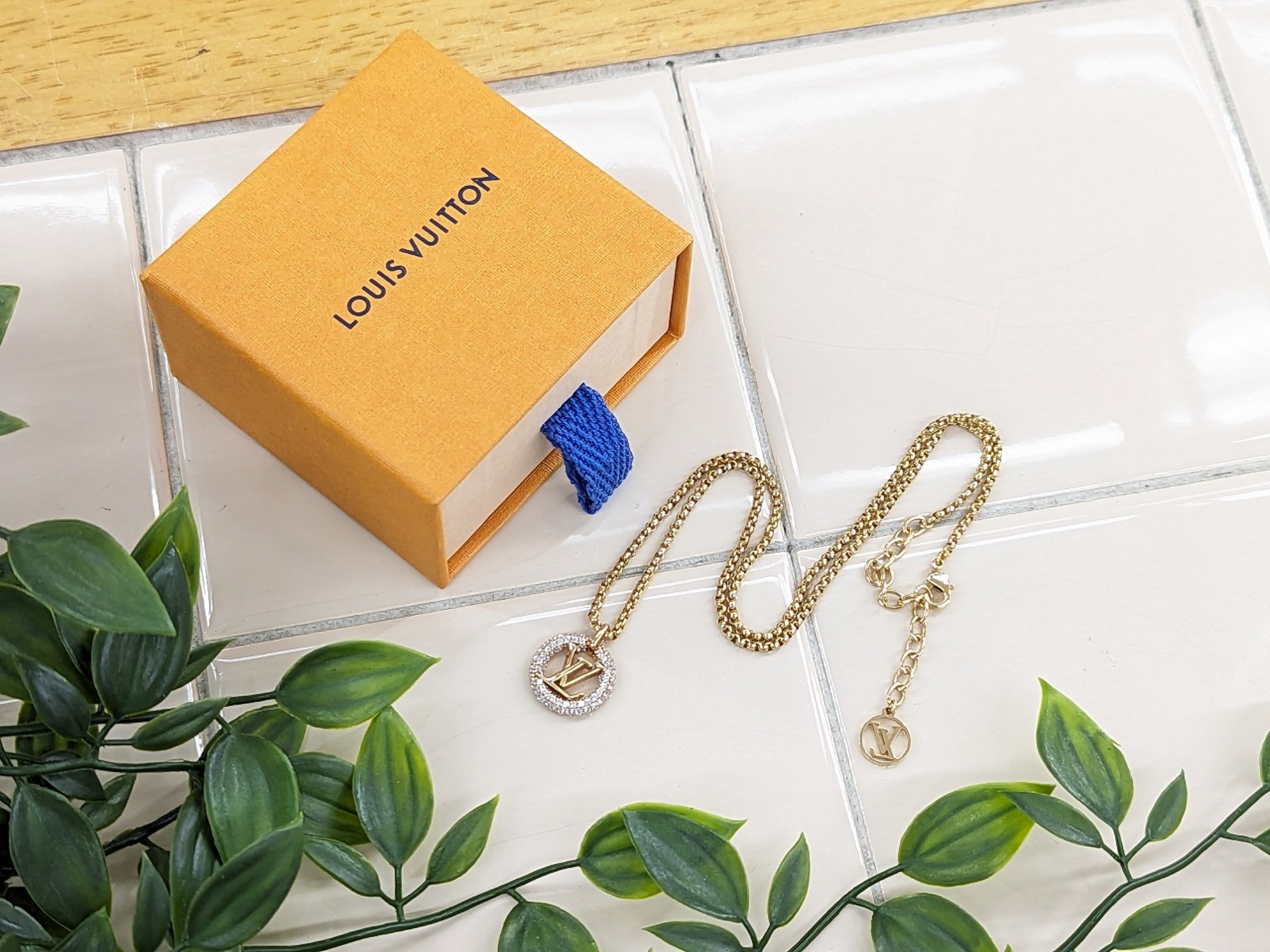 Louis Vuitton (ルイヴィトン)】ネックレス LVサークル ネックレス 
