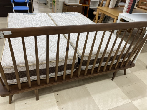 寝具のクイーンベッド