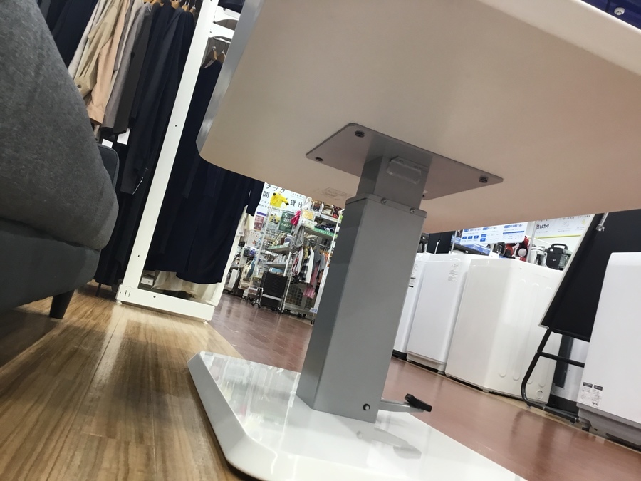 NITORI(ニトリ)の昇降テーブルを買取入荷致しました！！｜2022年04月14