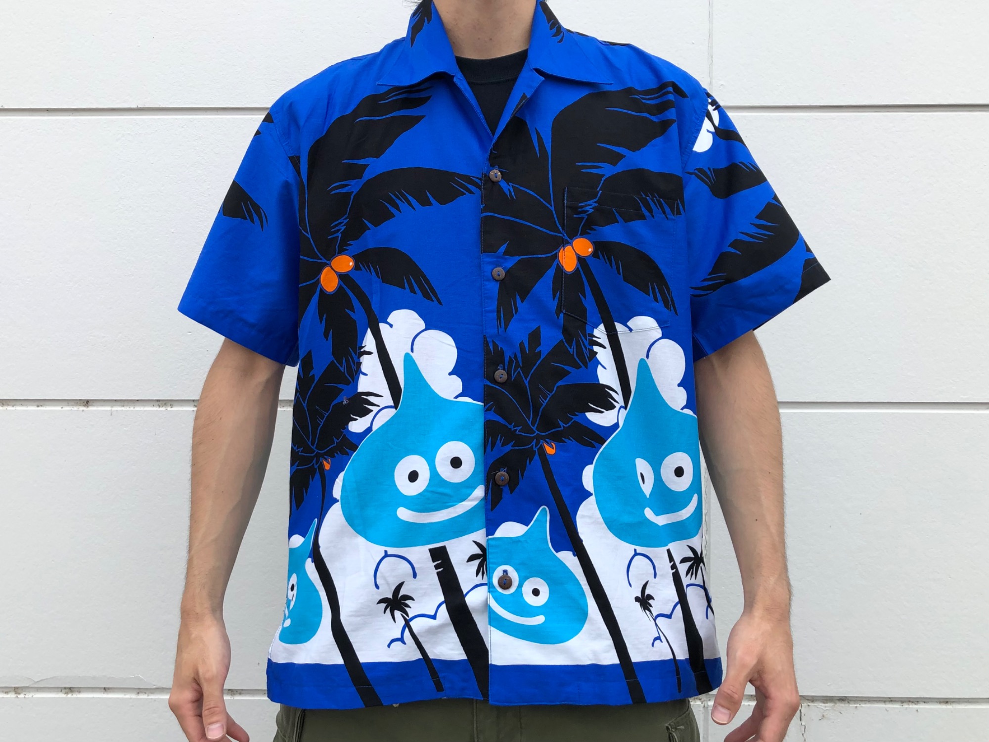 【美品】SQUARE ENIX Dragon Quest スライム アロハシャツ スライム柄!SQUARE ENIX製!アロハシャツのご紹介です【つくば
