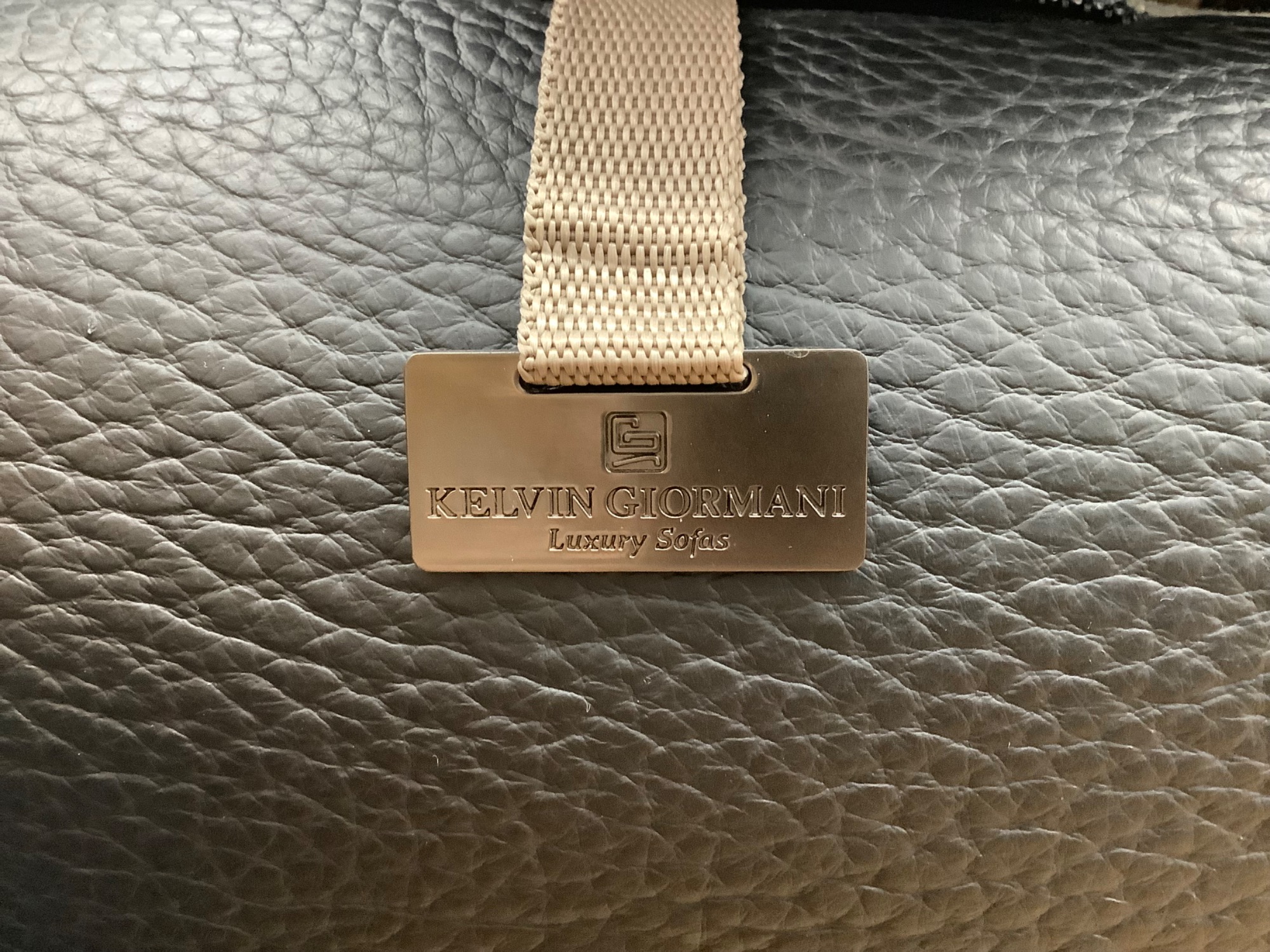 KELVIN GIORMANI (ケルビン・ジョルマーニ) の総本革 3人掛け KELVIN GIORMANI (ケルビン・ジョルマーニ) の総本革 3人掛け