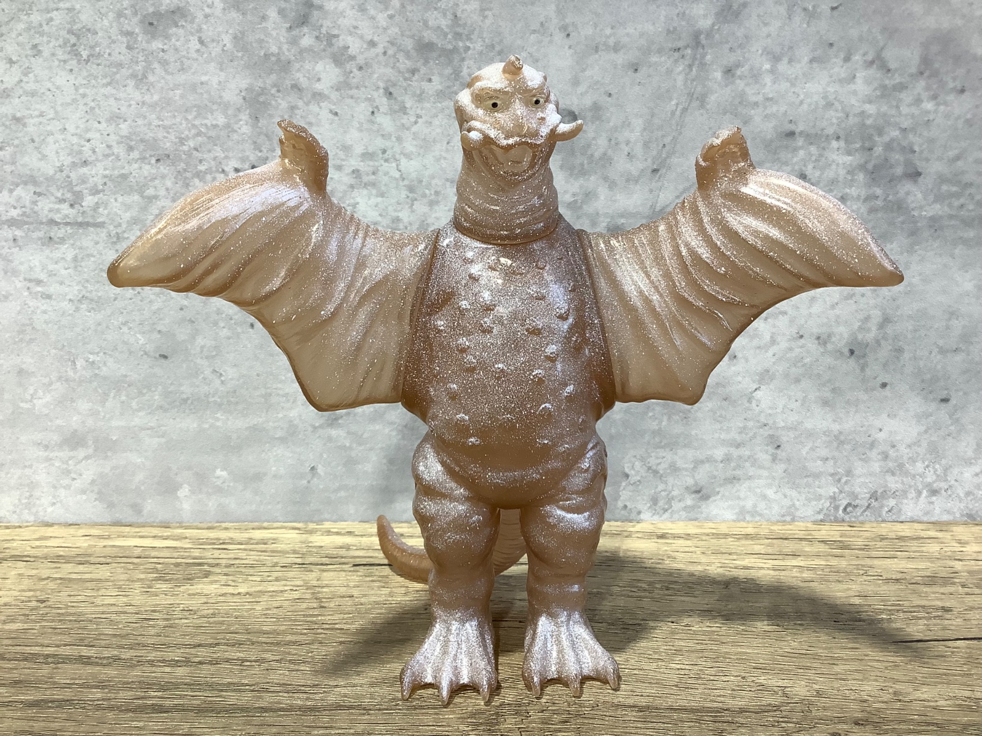 冷凍怪獣ペギラ！ウルトラQ ブラウンクリアver 怪獣ソフビが入荷